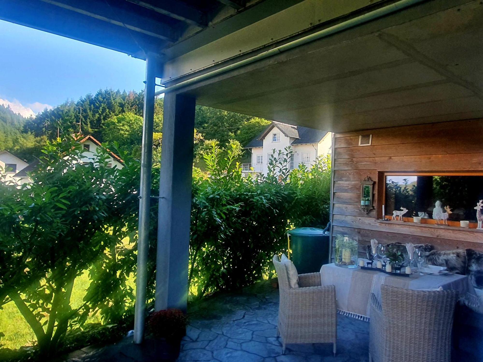 River Mosel Holiday Homes, Meerfeld Studio With A Lake View Eksteriør billede